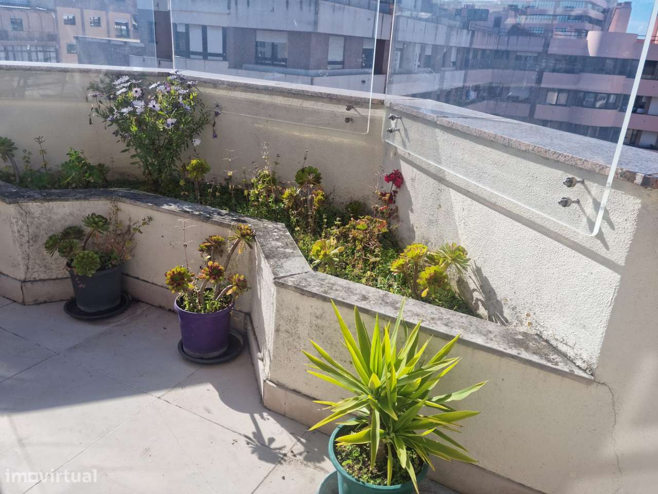 Laranjeiras_T3 com estacionamento - Grande imagem: 2/8