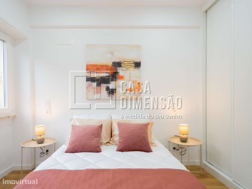 Apartamento de tipologia T3 com varanda, mobilado e equipado em Ben...-25