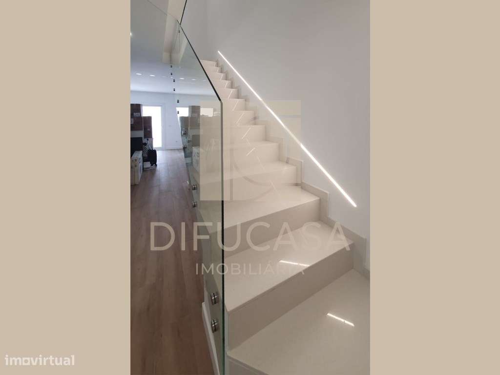 R273_Moradia T3 com Telheiro coberto (anexo) - Grande imagem: 4/12