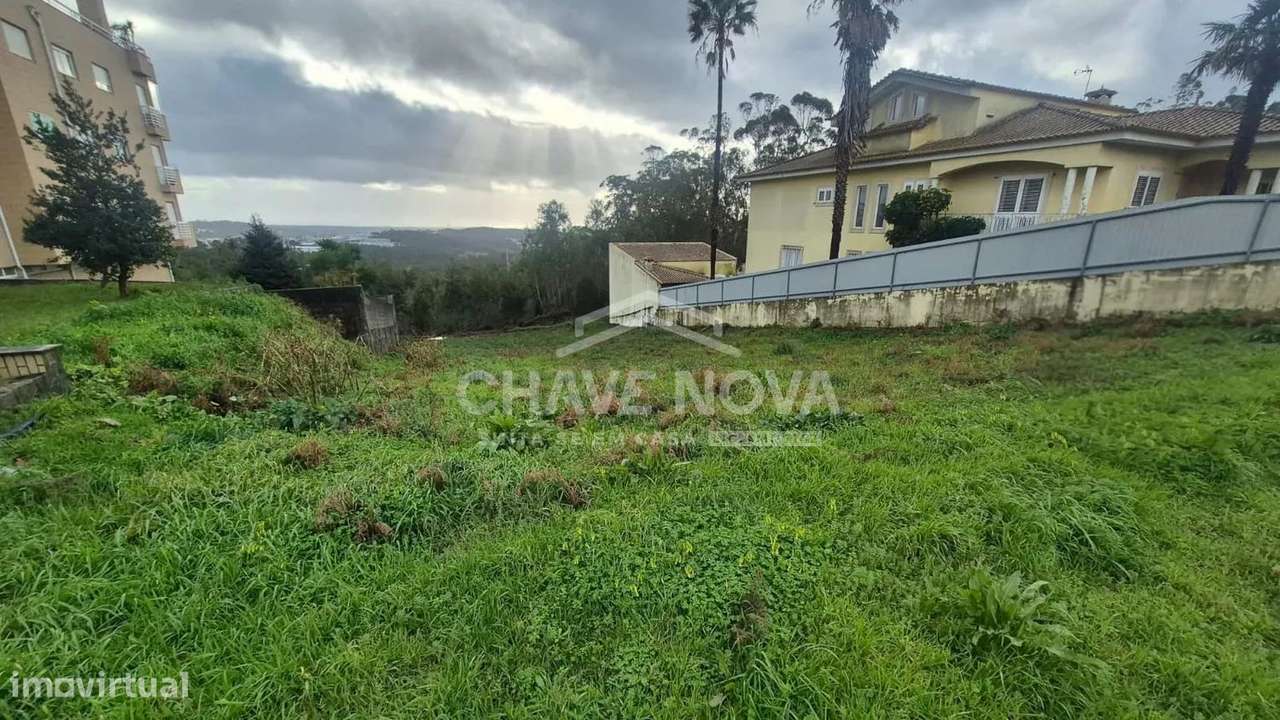 Terreno Urbano para Moradia de 4 Frentes, em São João de Ver - Grande imagem: 3/3