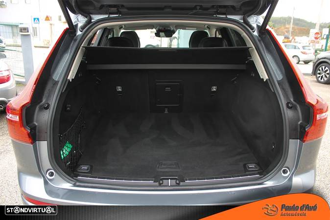 Volvo XC 60 2.0 D4 Momentum Plus Geartronic - 17