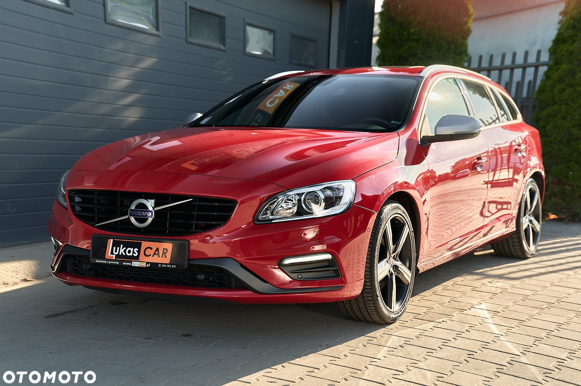 Volvo V60 D4 Geartronic R-Design - 3