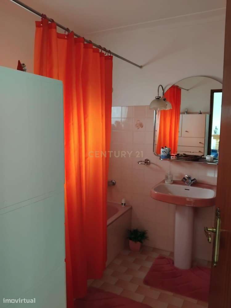 MORADIA T3 BERINGEL COM QUINTAL, TERRAÇO E GARAGEM-9