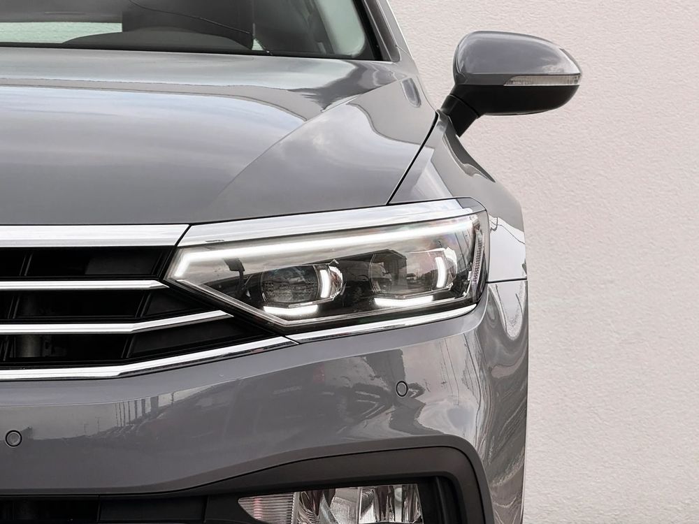 Volkswagen Passat 1.5 TSI Opf DSG Business 150 KM — zdjęcie 3
