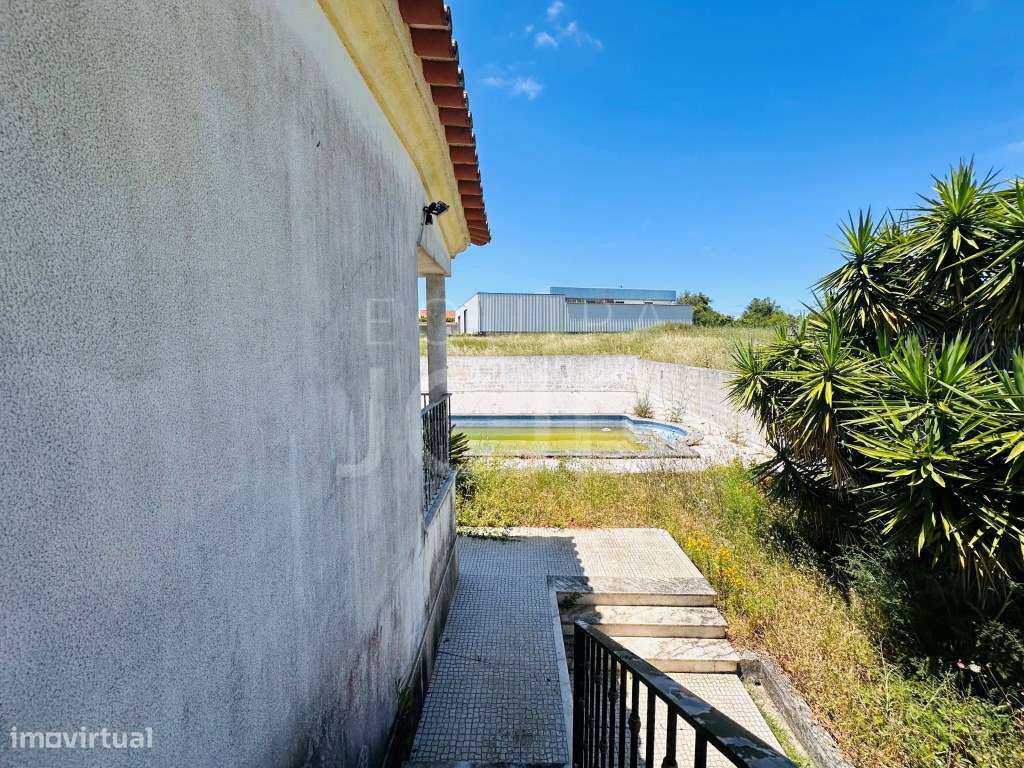 Moradia T5 com Garagem e Terreno Amplo - Quinta do Pinheirinho, San...-33