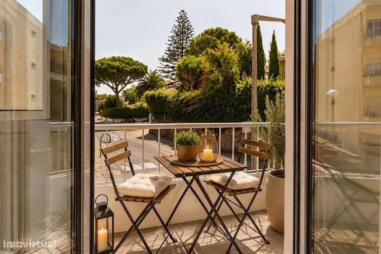 T3 Remodelado com 2 Varandas em Cascais | Pronto a Habitar-10
