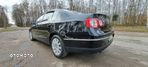 Volkswagen Passat 2.0 TDI Comfortline - 16