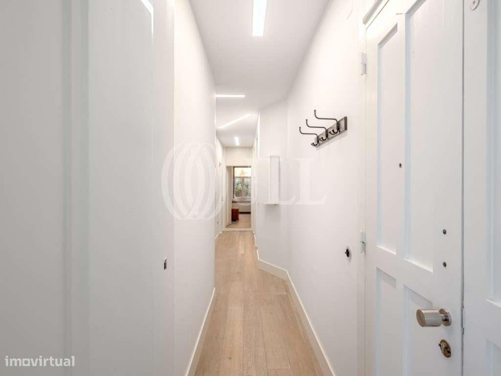 Apartamento T2+2 , renovado, em Alfama, Lisboa-27