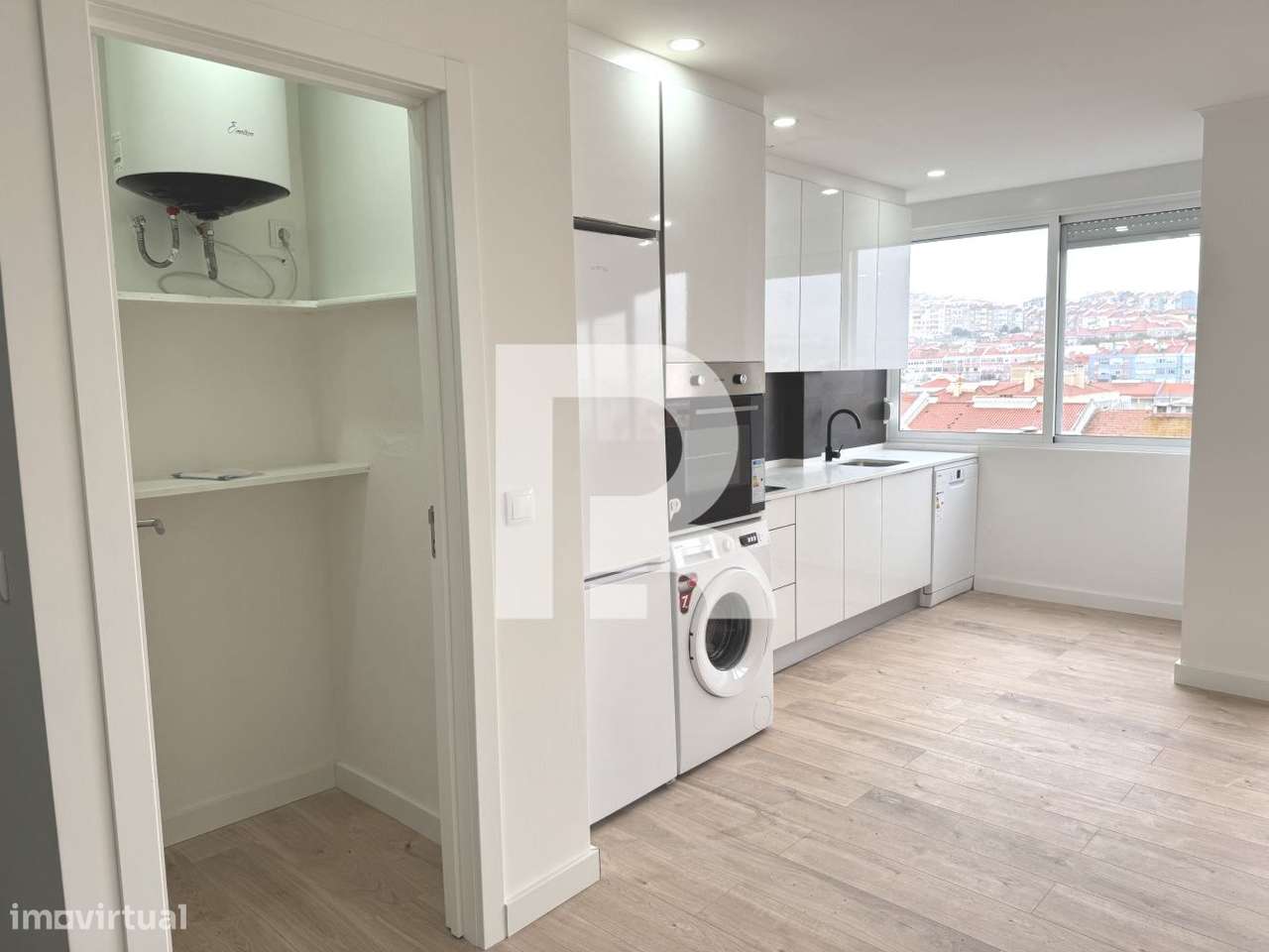Apartamento T4 remodelado a estrear na Damaia - Grande imagem: 4/19