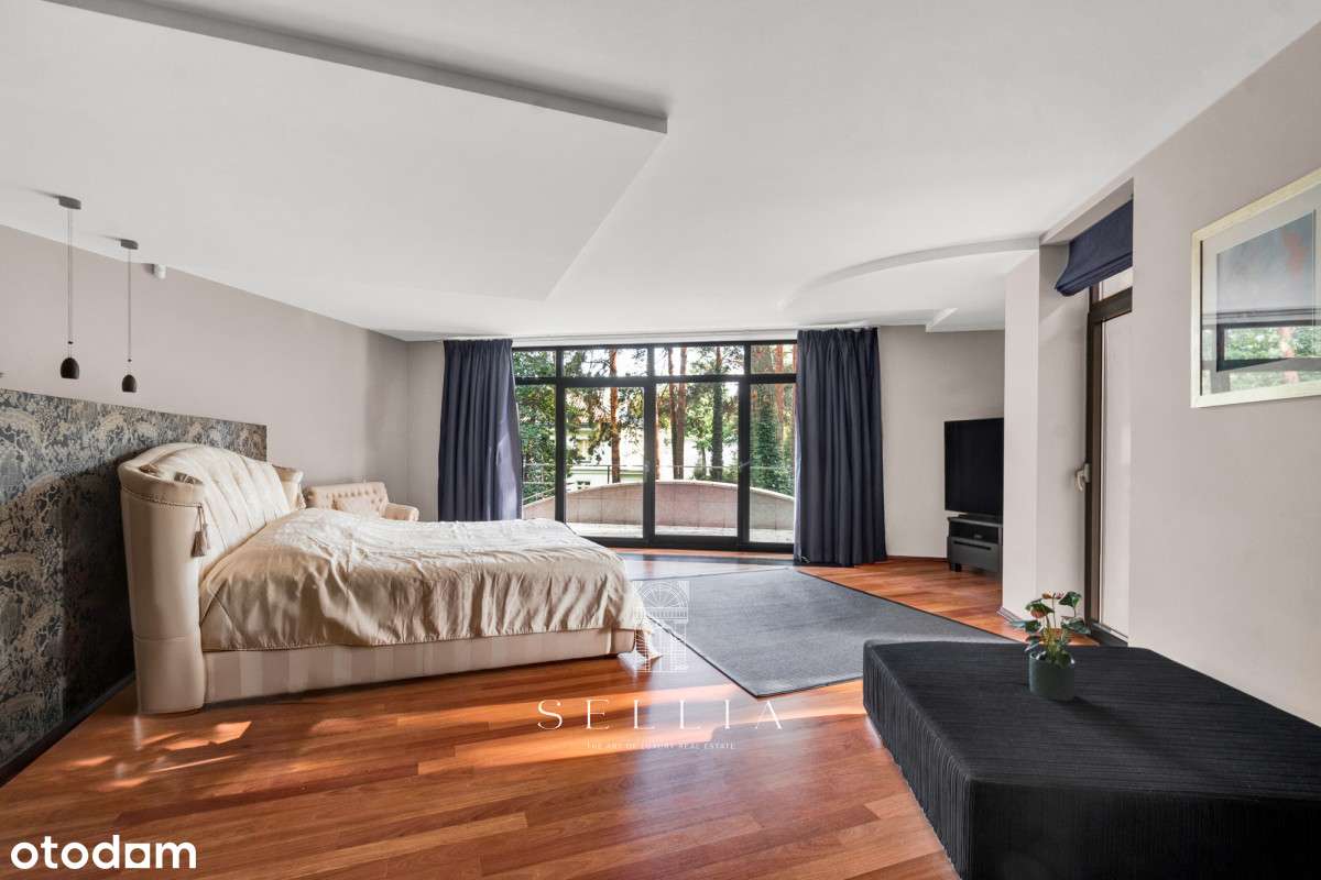 Luksusowa rezydencja z basenem w Strefie A-13