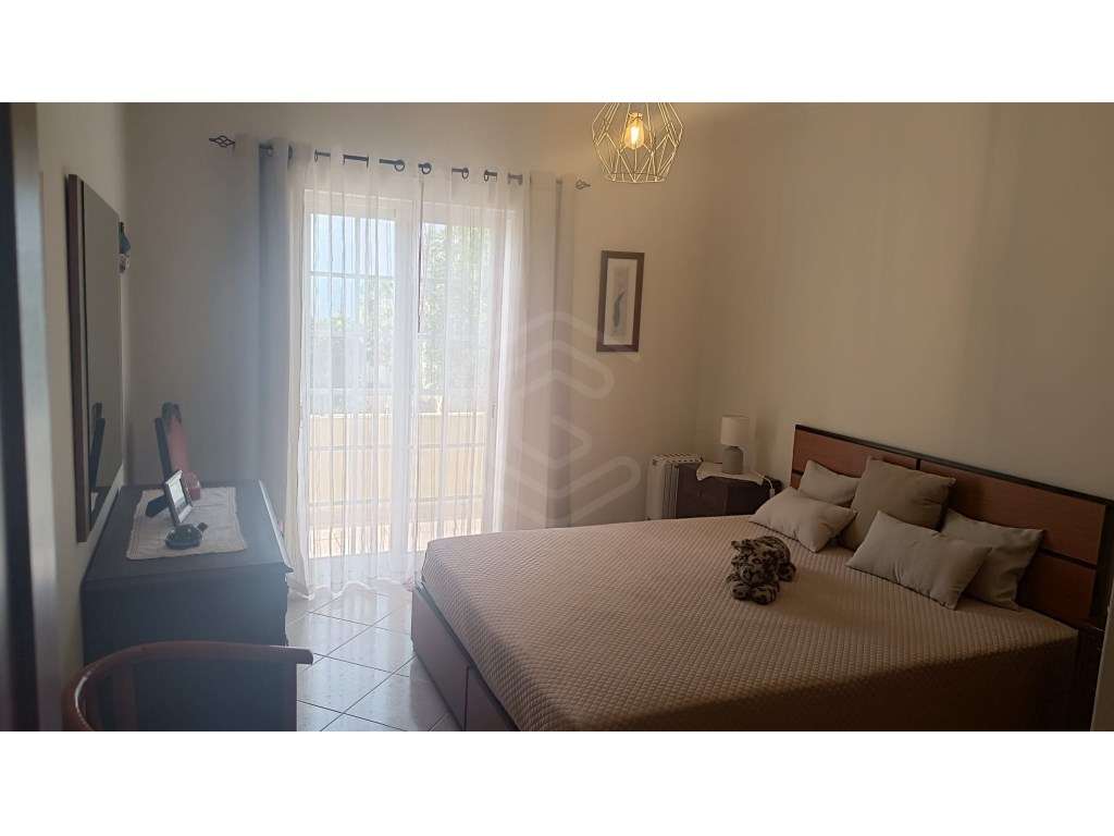 Moradia V4 com Garagem para 4 Carros, Goncinha, Loulé, Algarve-9