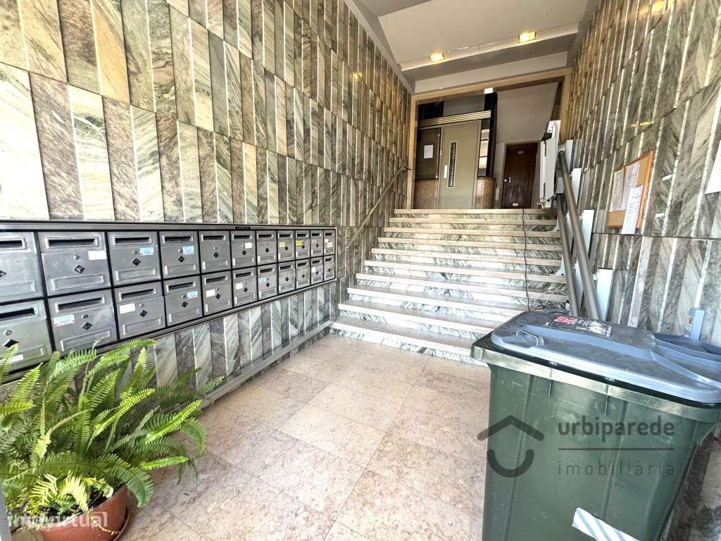 Apartamento T3 no Restelo c/ vista Rio.-27
