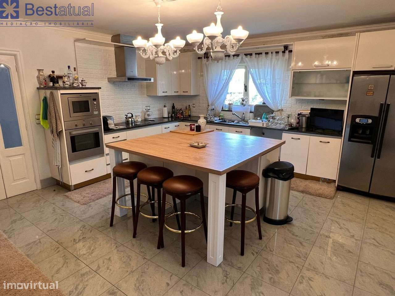 Moradia T4 - 4 Suites - Possib. Permuta - Ribeirão-28