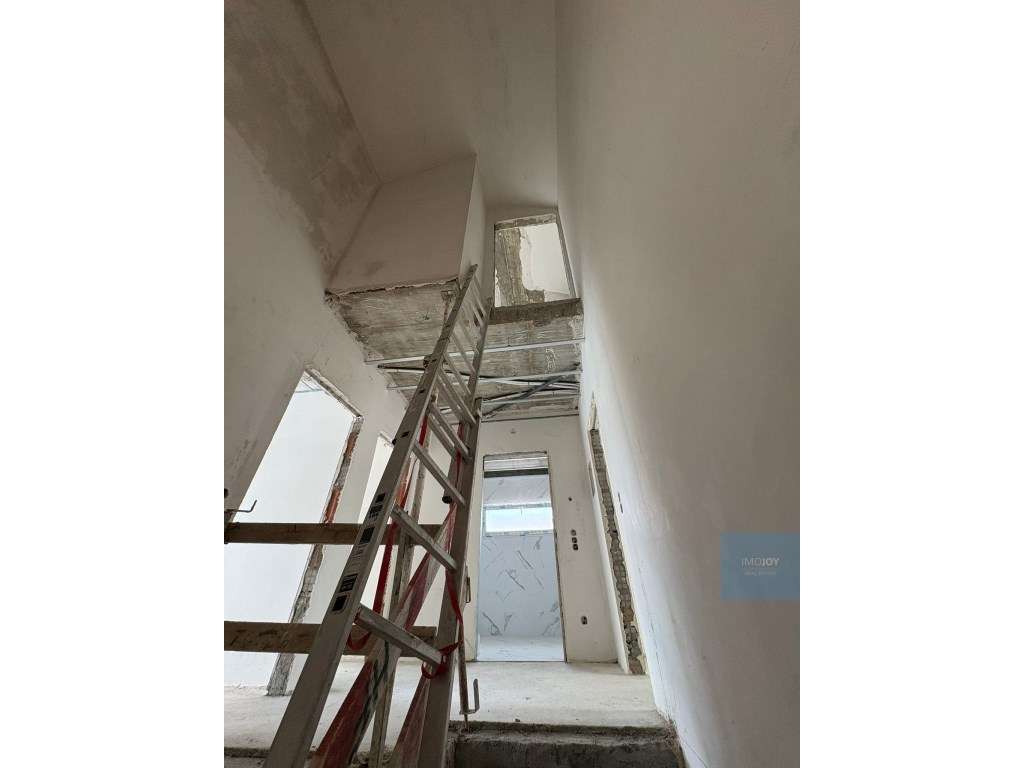 Moradia T3+1 na Abóboda-17