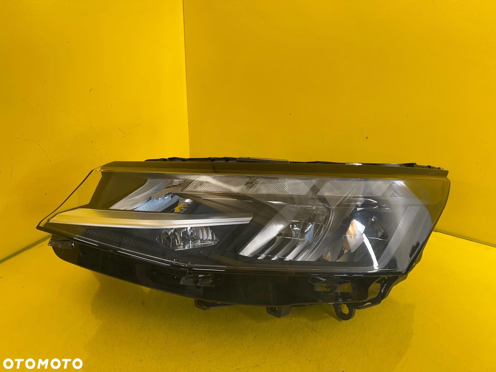 VW T7 TRANSPORTER LAMPA LEWA 7T1941035AC LED - 1