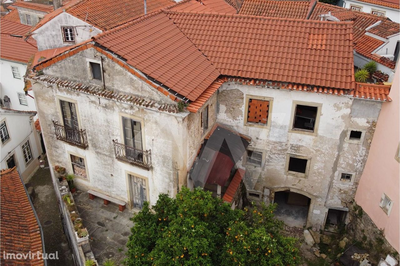 Venda de 2 Prédios Contíguos com Terraço e Pátio na Alta de Coimbra pa