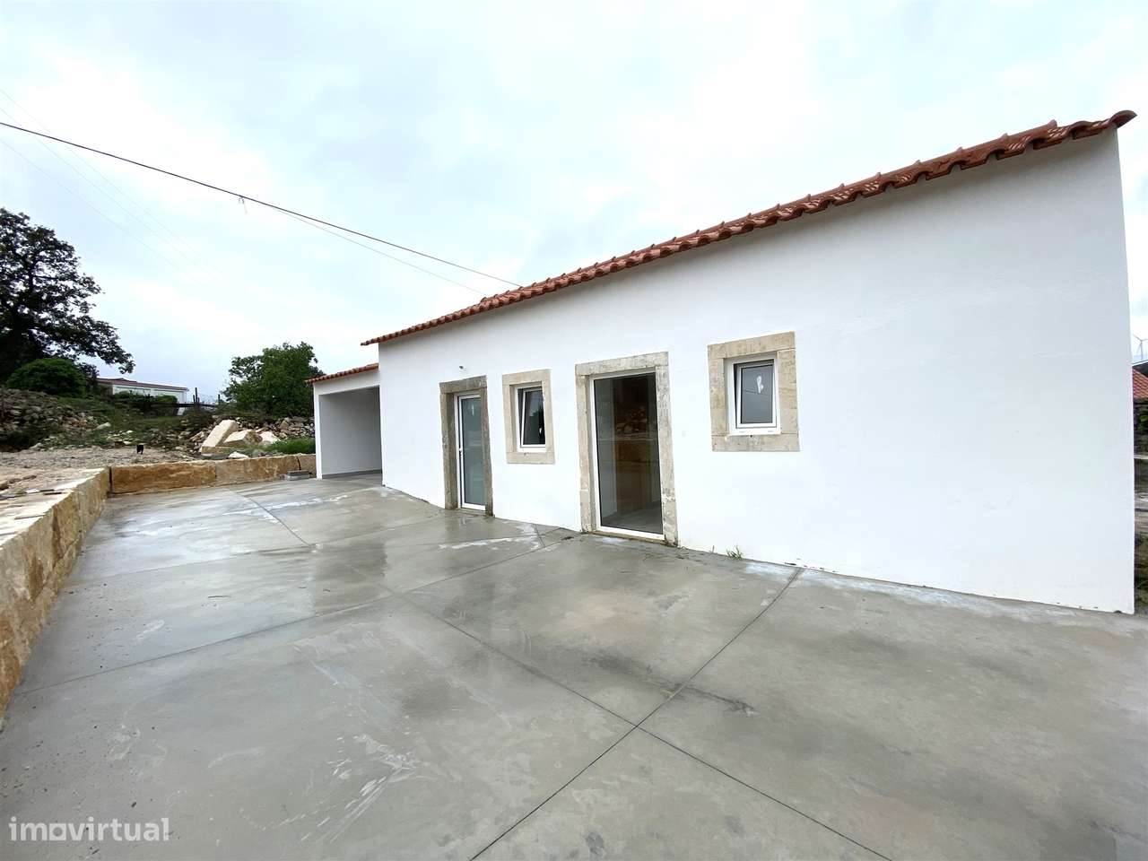 Moradia T2 / Terreno / Alqueidão da Serra / Porto de Mós - Grande imagem: 2/15