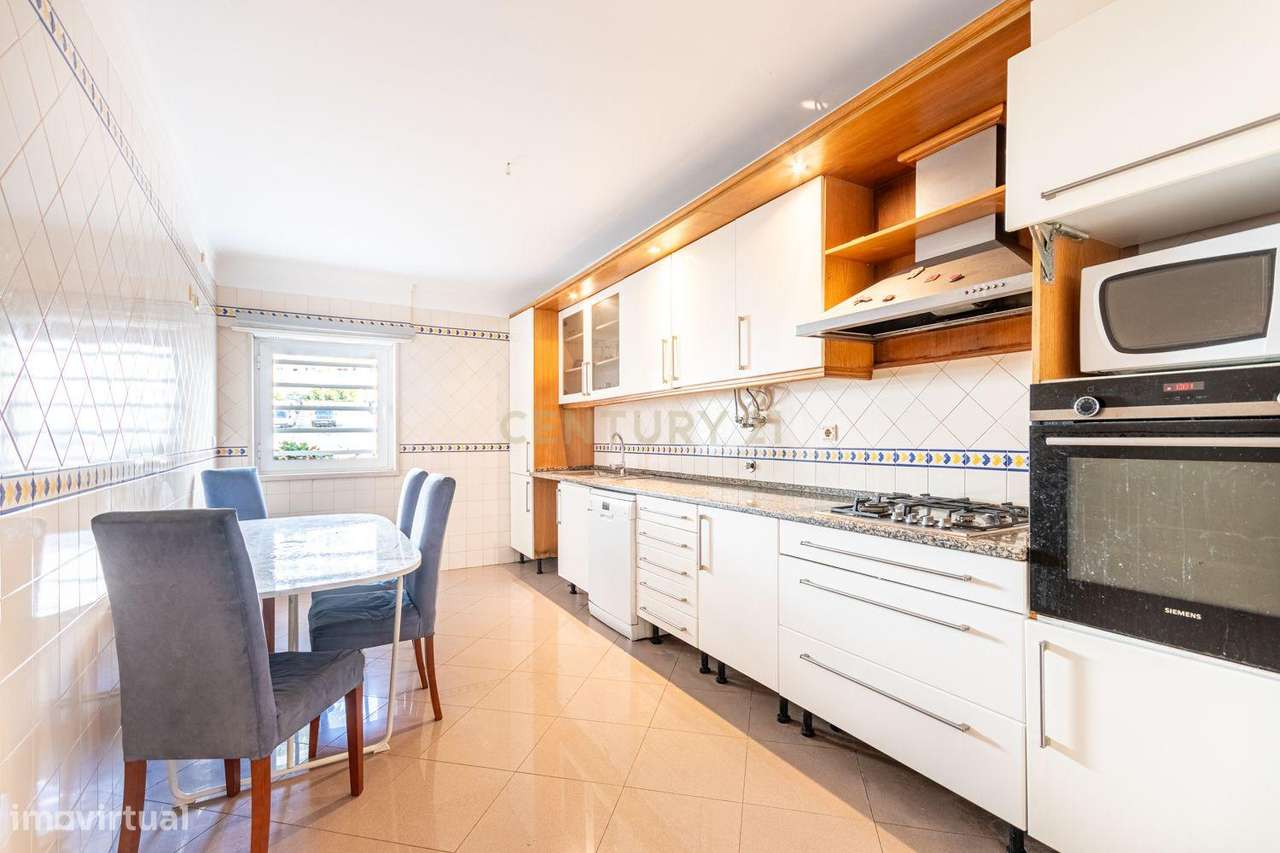 T3 com Terraço de 50m² a Sul, Garagem e Arrecadação | Jardins da Pared-6