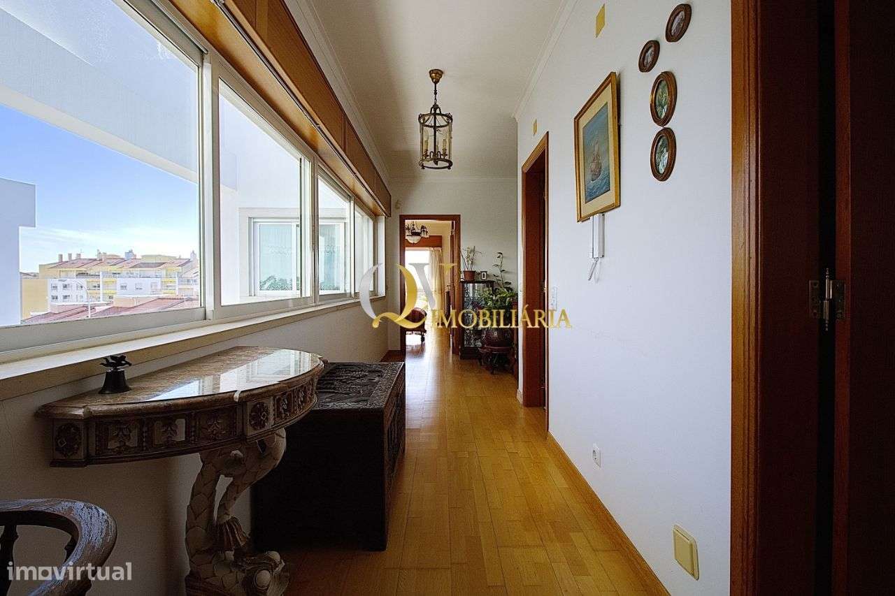 Excelente Moradia V4 para venda sita nos Jardins da Parede-52