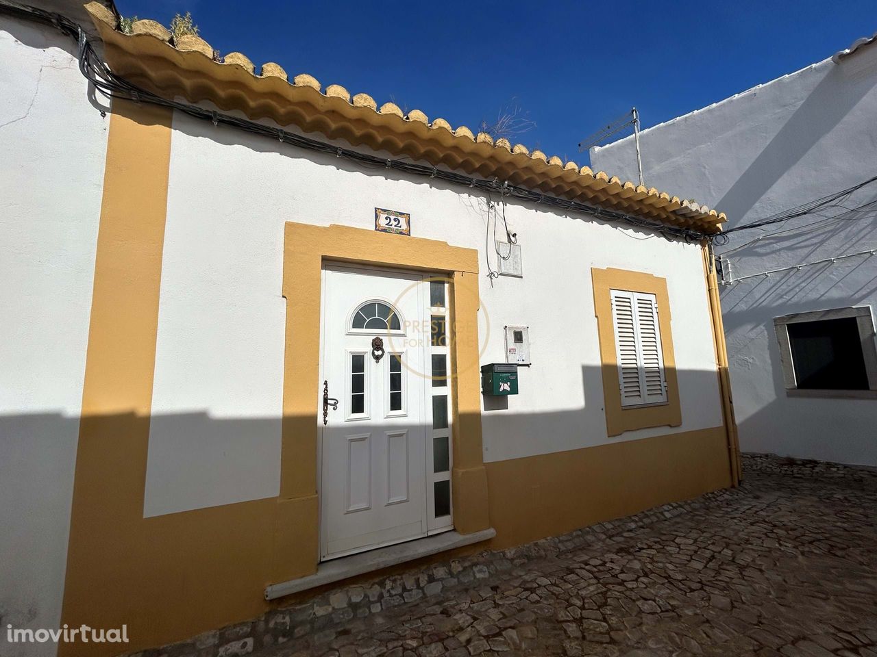 Venda moradia típica 2 quartos e quintal no centro historico de Loulé