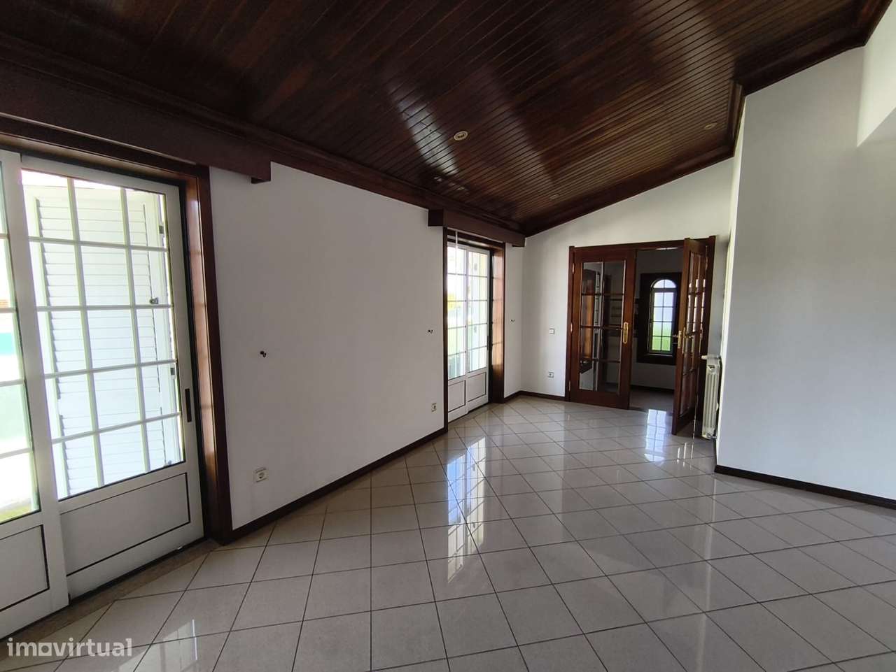 Moradia Isolada T5+1 com Piscina – S. Bernardo.-1