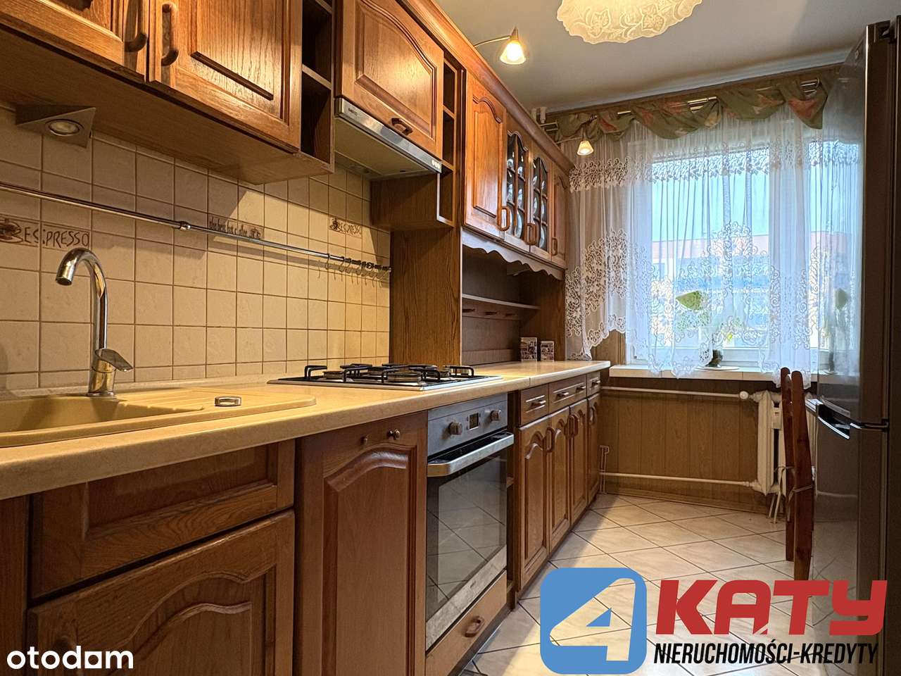 REZERWACJA!  3 pokoje || duży balkon || 2 piętro || CENTRUM-4