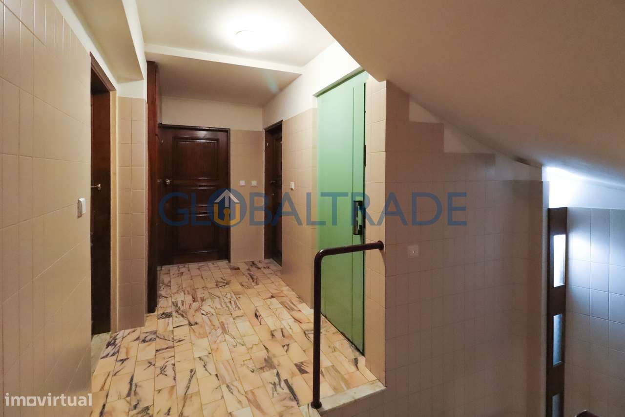 Apartamento T2 Renovado & Equipado em Rio Tinto-32
