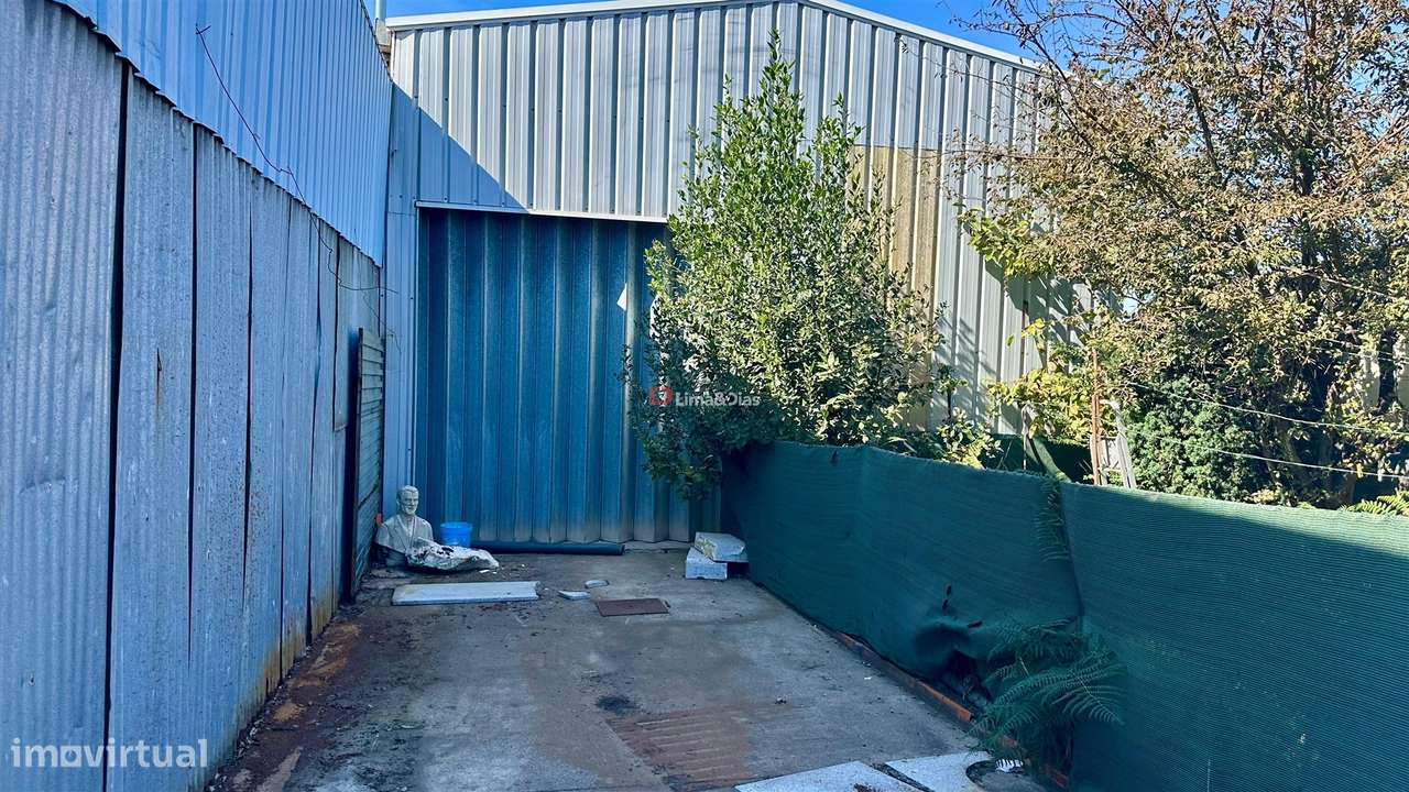 Armazém, Industria em Oliveira do Douro-25