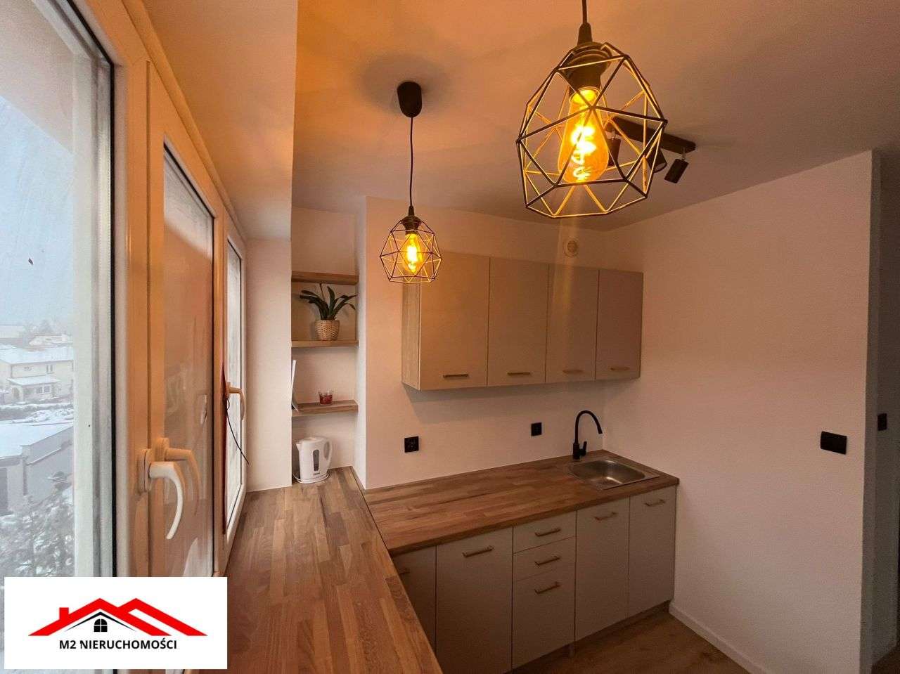 Sprzedam mieszkanie po remoncie generalnym. 2 pięt-0