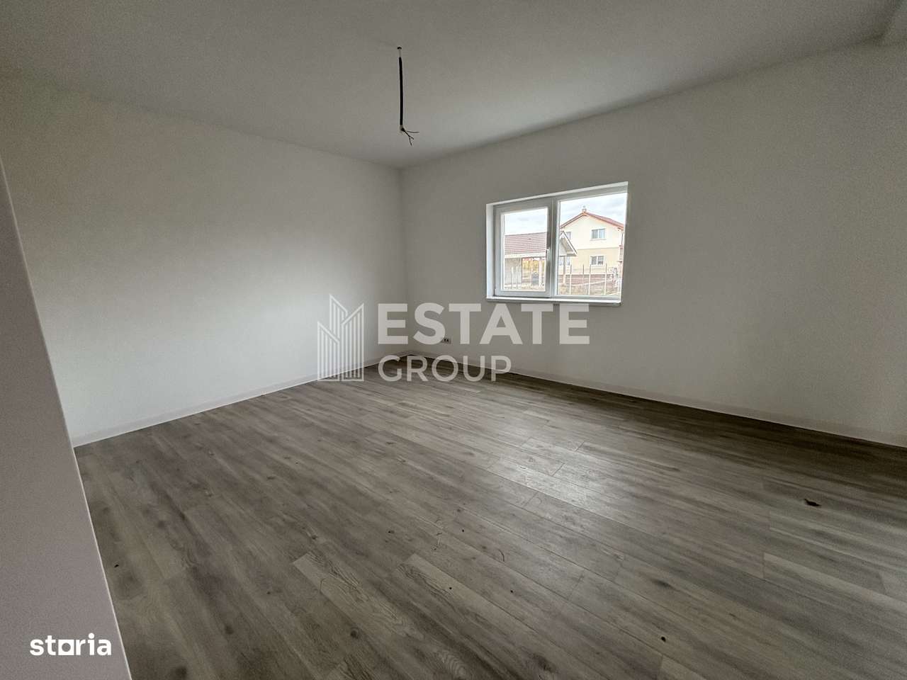 Casa individuala cu 5 camere in Mosnita Noua zona castel - Imagine principală: 3/14