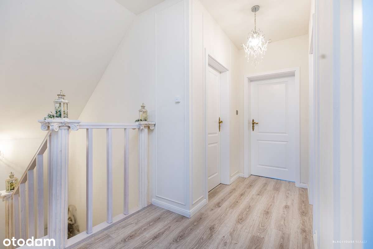 Dom wolnostojący z pięknym widokiem i basenem-16