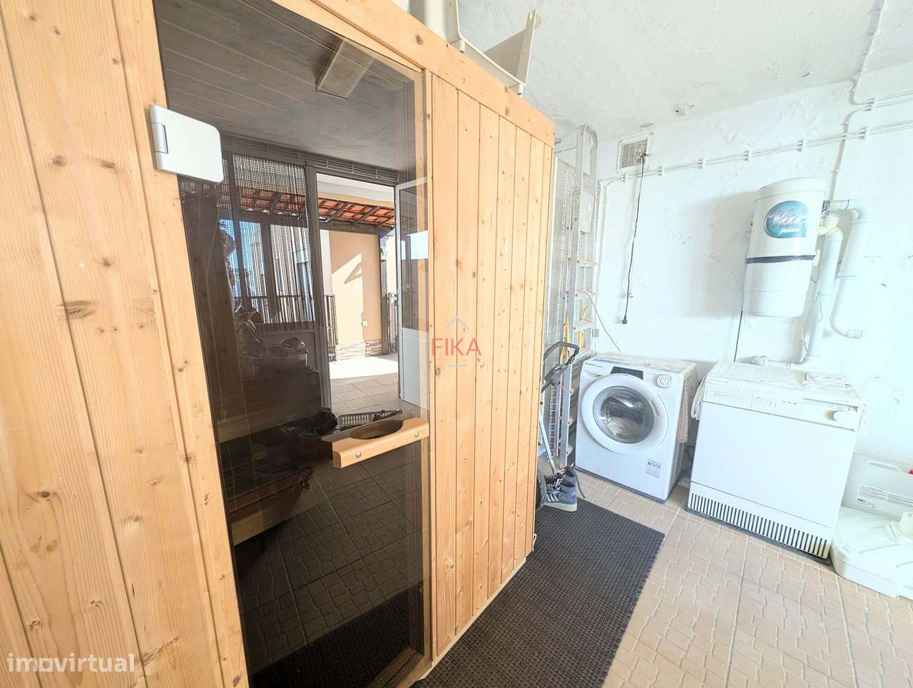 Moradia T5 Isolada com piscina e sauna - Fernão Ferro-44