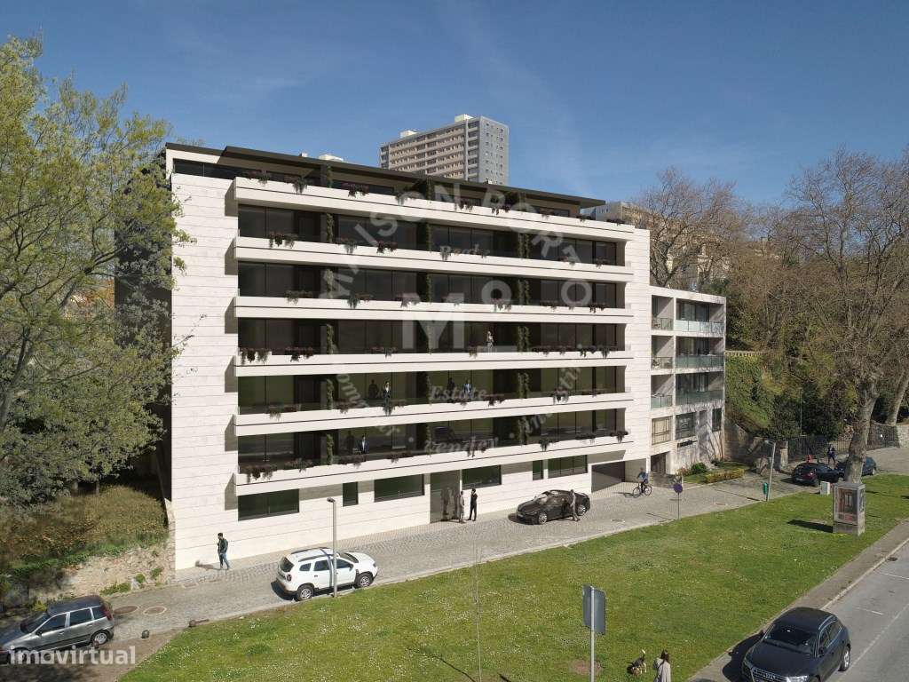 Apartamento T2 com Varanda e Lugar de Garagem em Leça da Palmeira, ...-14