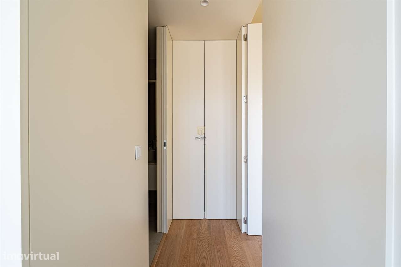 Apartamento T1 com varanda no centro do Porto-9