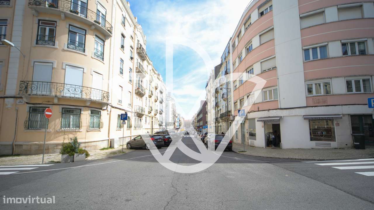 Loja com Mezanine em Campo de Ourique-11