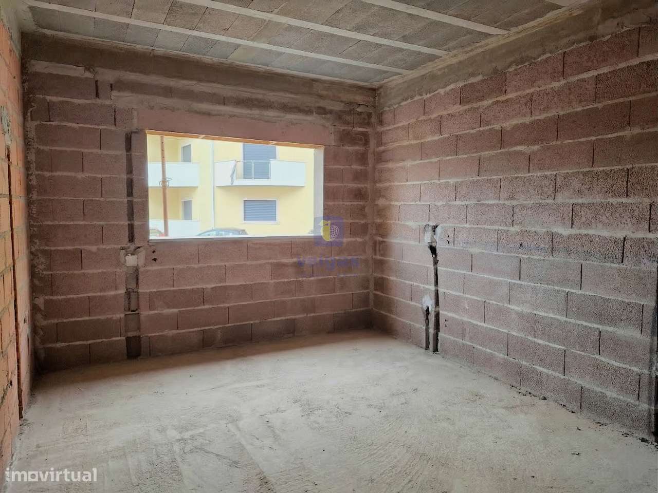 Apartamento T3 em construção, com garagem para 2 carros e elevador, si-27