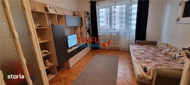 Apartament semidecomandat de vanzare zona Bulevard