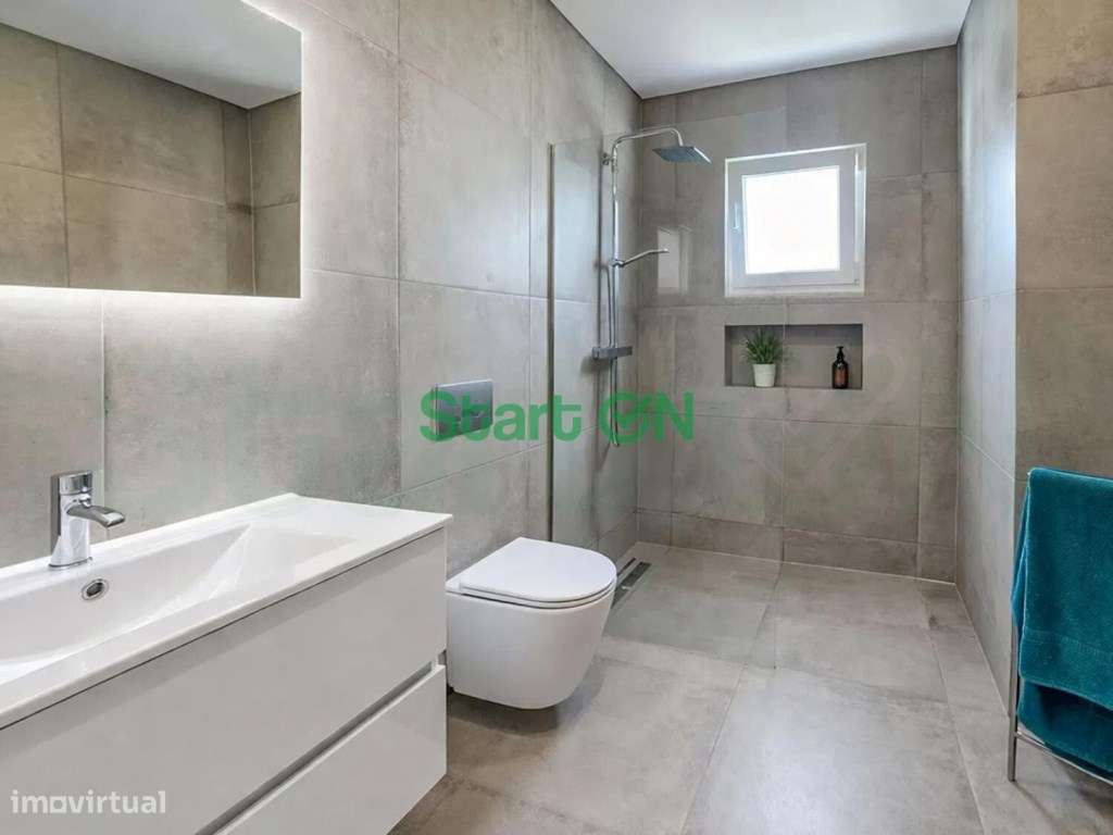 Exclusiva Moradia T3+1 Contemporânea com Piscina Privada-14