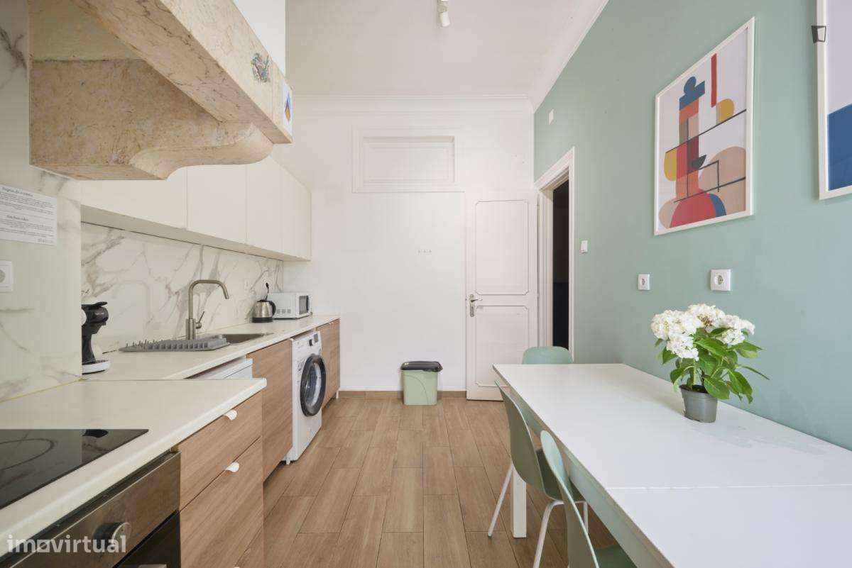 Quarto - localizado em Marquês de Pombal Lisbon - Grande imagem: 5/33