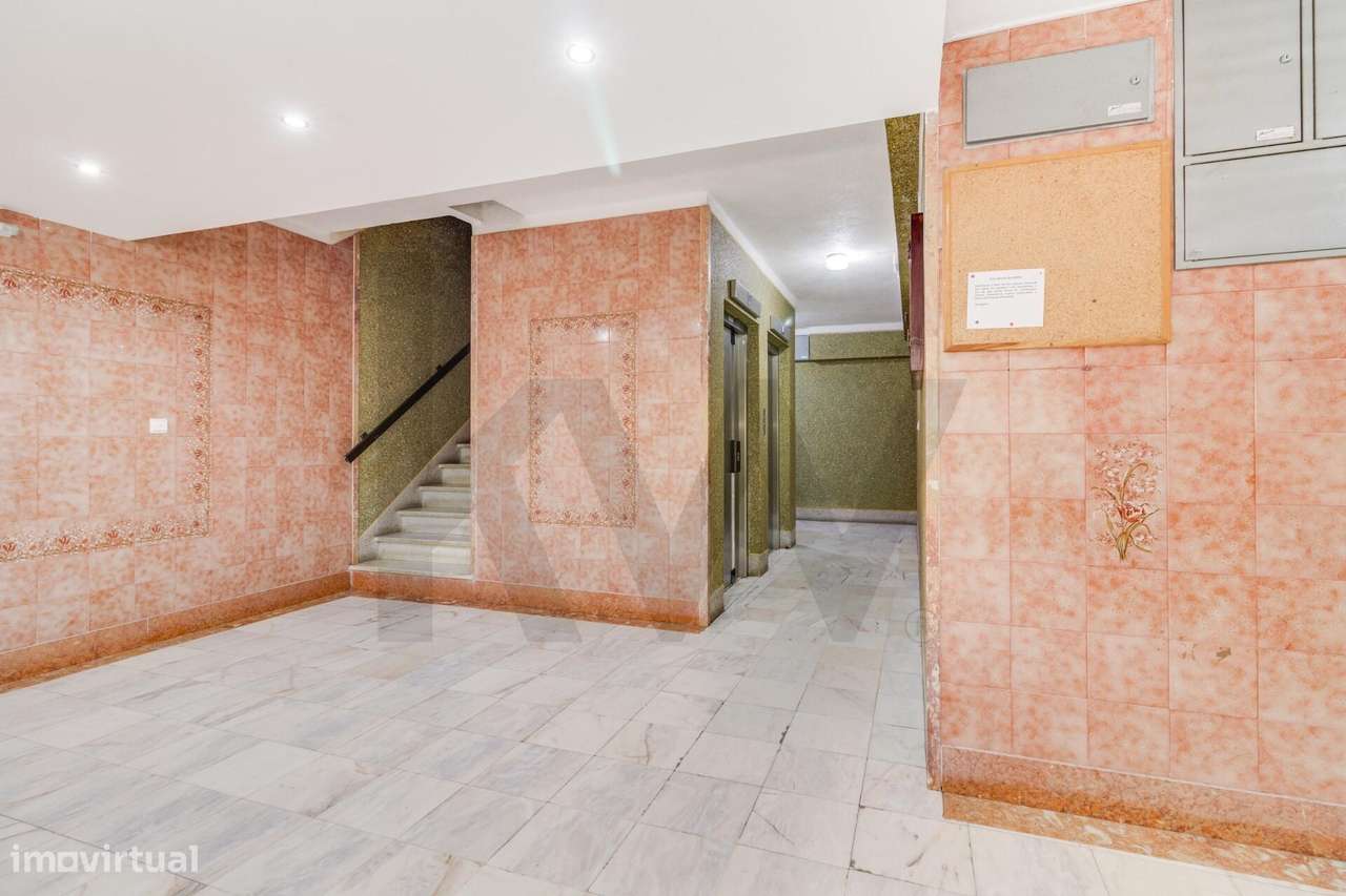 Penthouse T3 com Terraço de 165m2 , Vista Mar e Garagem-34