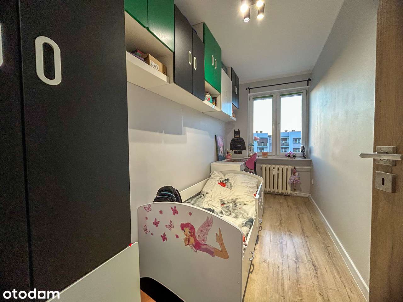 Na sprzedaż trzypokojowe mieszkanie - Piastów 10-6