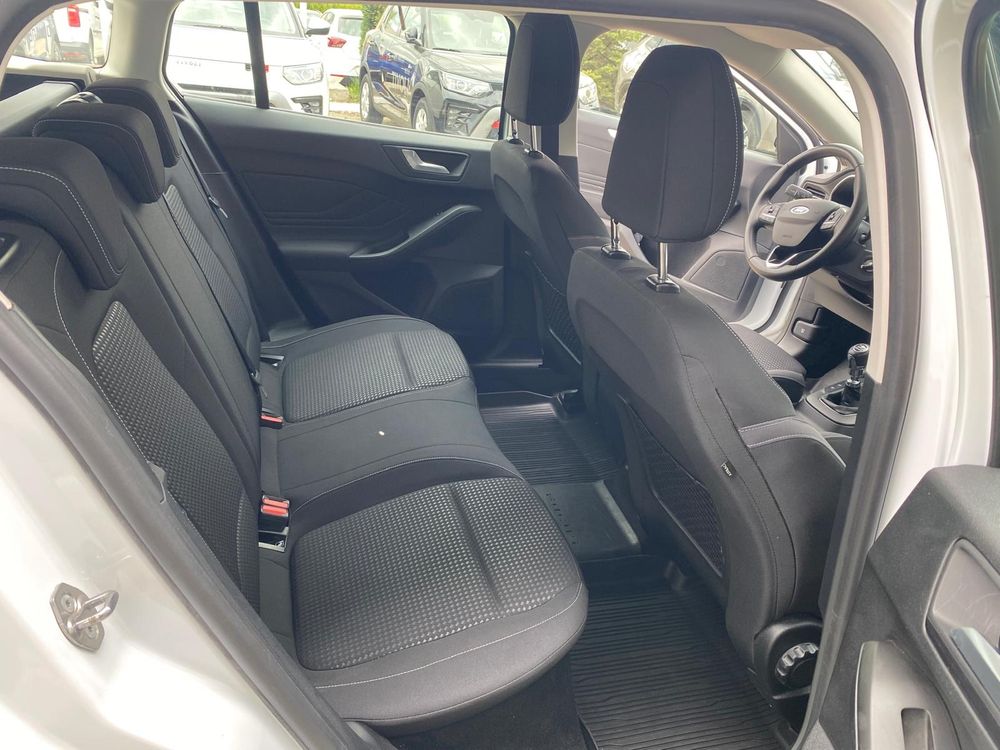 Ford Focus - foto 19