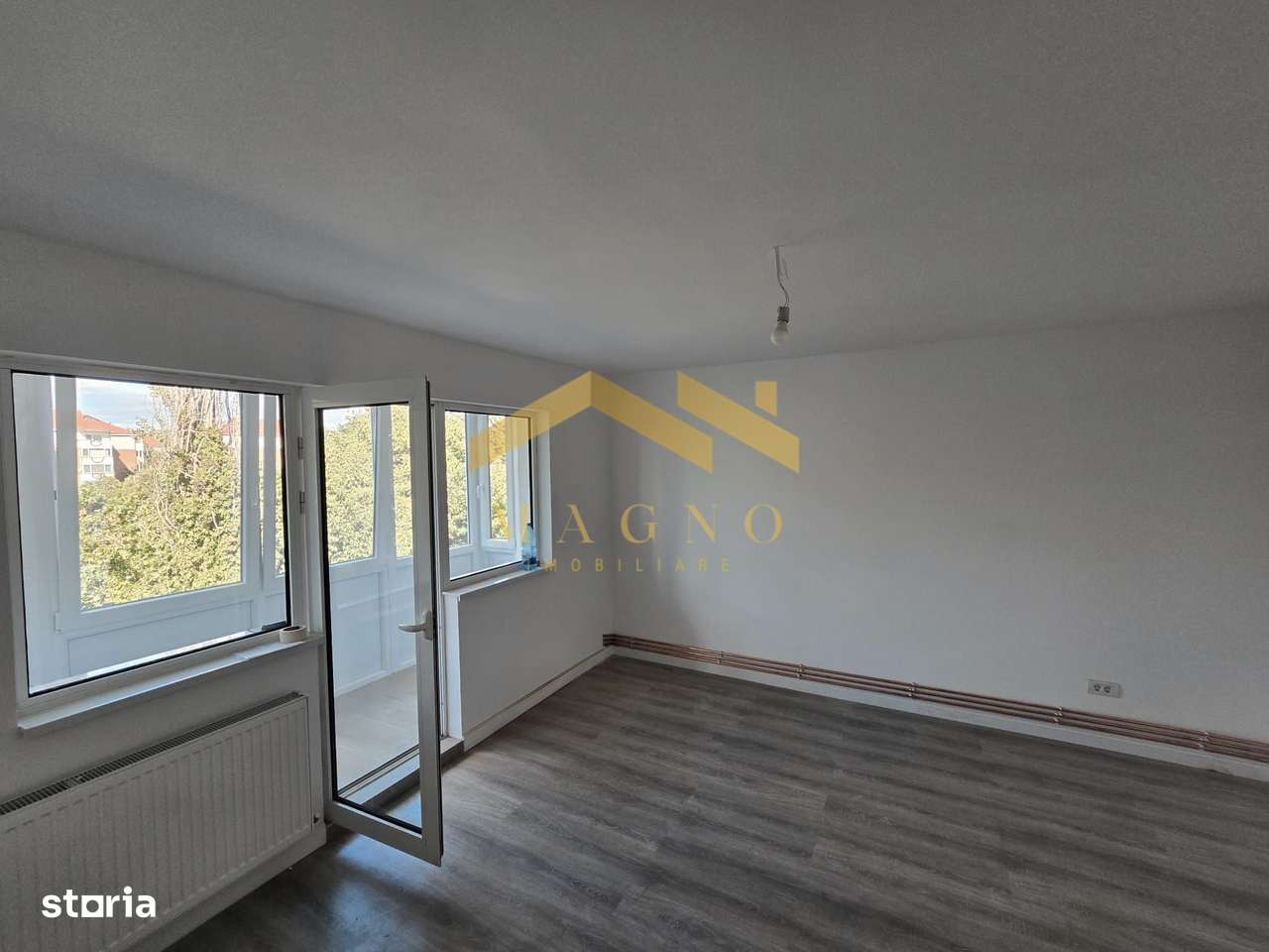 Apartament cu 4 camere de vanzare, Zona Malul Muresului/Praporgescu - Imagine principală: 1/13