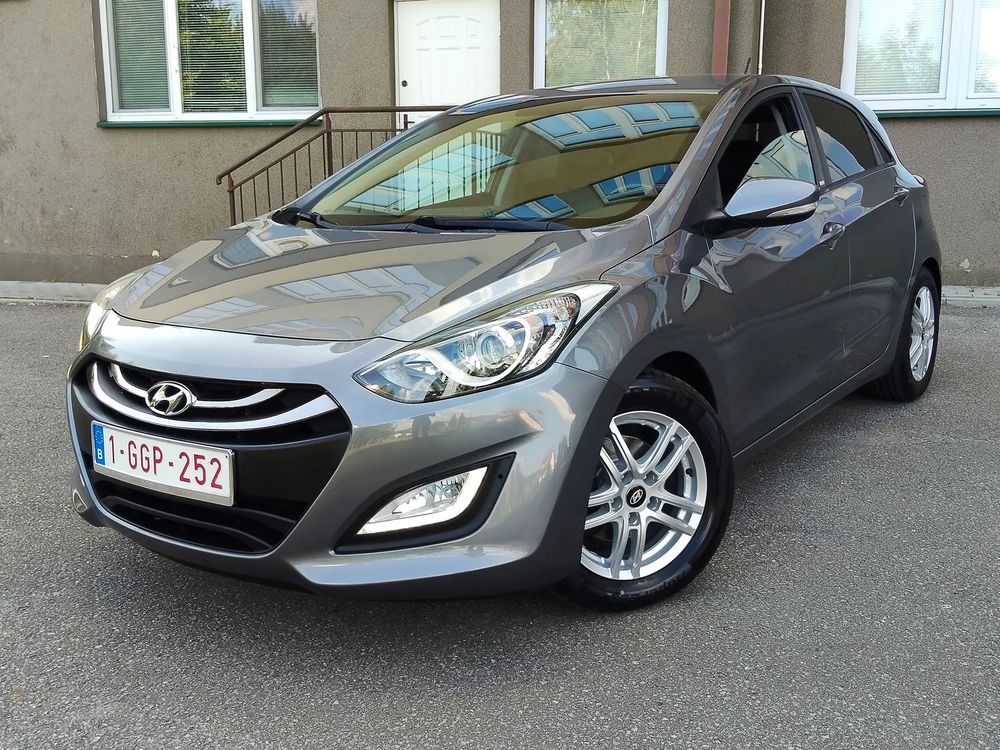 Hyundai i30 II (2012-2017) 1.4 Fifa World Cup Edition 2015