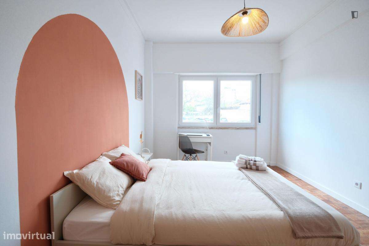 Quarto - localizado em Benfica Lisbon - Grande imagem: 5/8