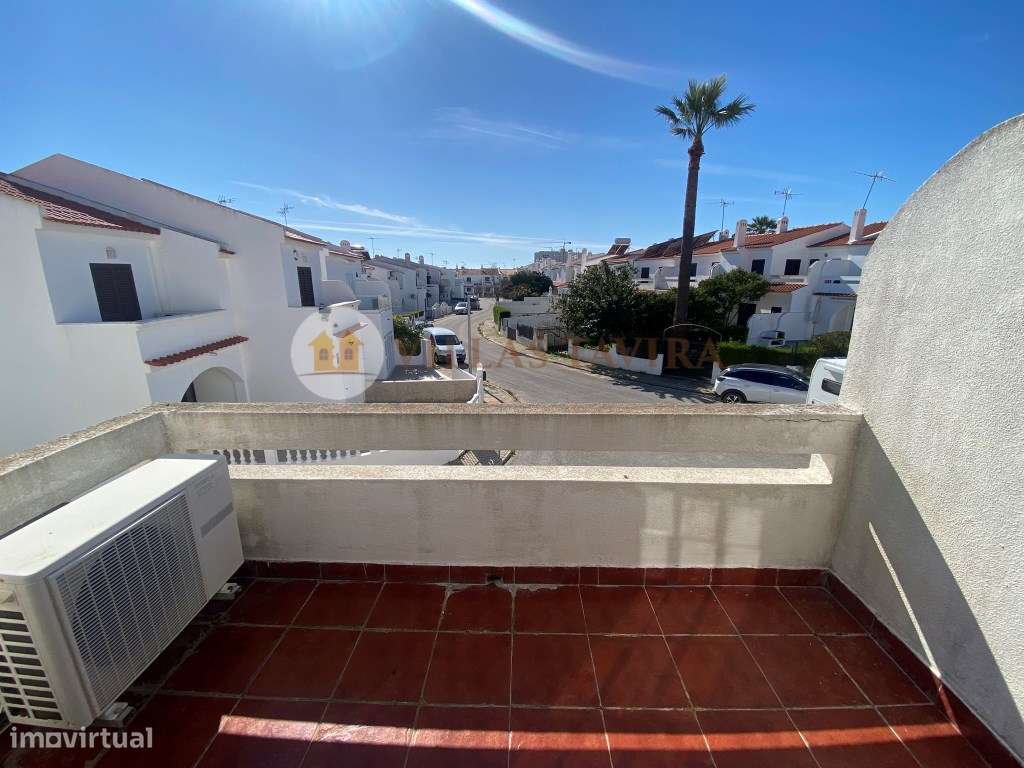 MORADIA COM 3 QUARTOS E GARAGEM - ALAGOA - ALTURA-16
