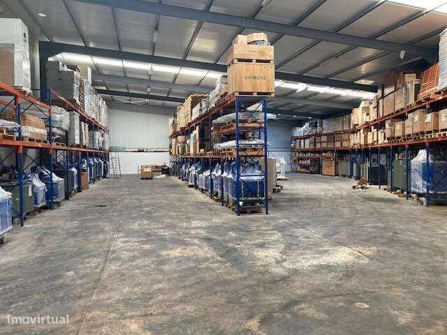 Armazém para arrendar em Albarraque - Sintra - Grande imagem: 2/4