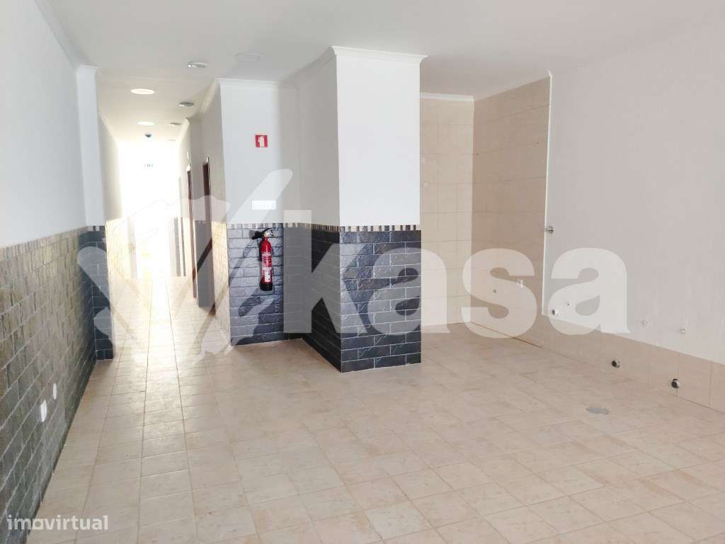 Espaço Comercial para Arrendamento no Centro do Barreiro - Grande imagem: 4/23