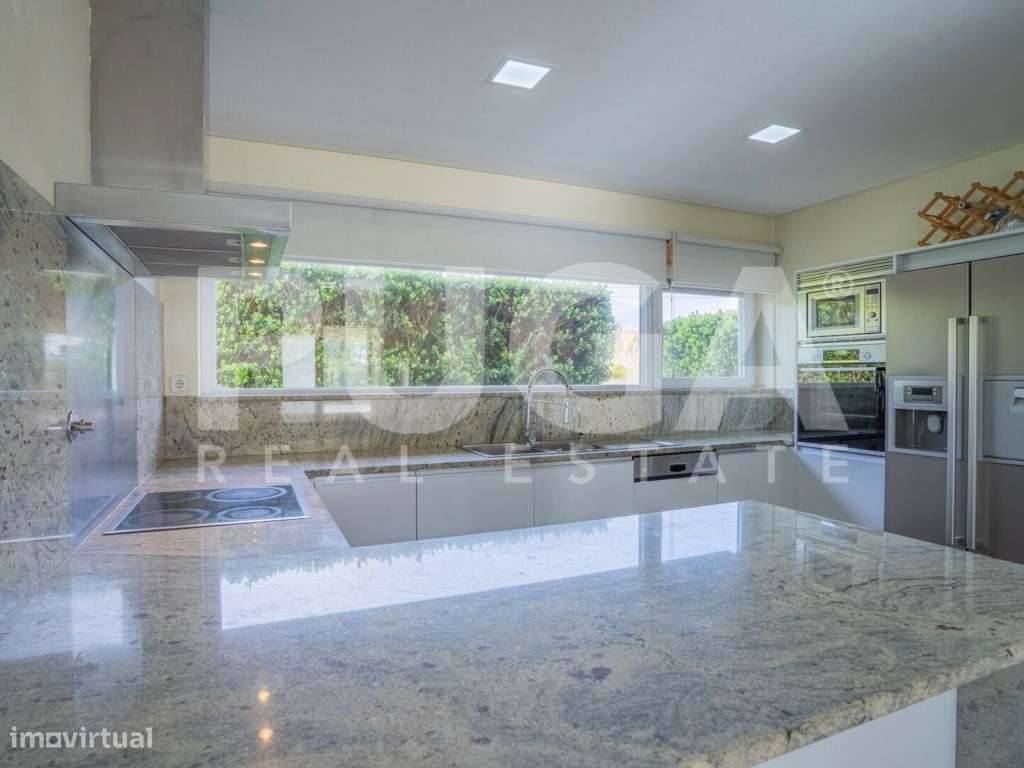 Moradia T3 Transformada em T4 com 4 Suites e Garagem para 5 Carros ...-10