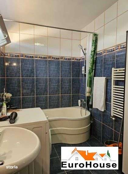 Apartament cu 4 camere de vanzare in Alba Iulia - Imagine principală: 3/8